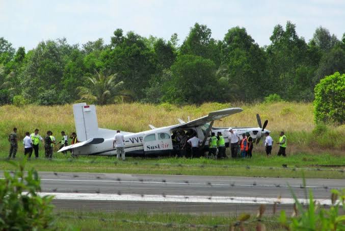 Susi Pudjiastuti; Kecelakaan Pesawat Susi Ada Yang Selamat