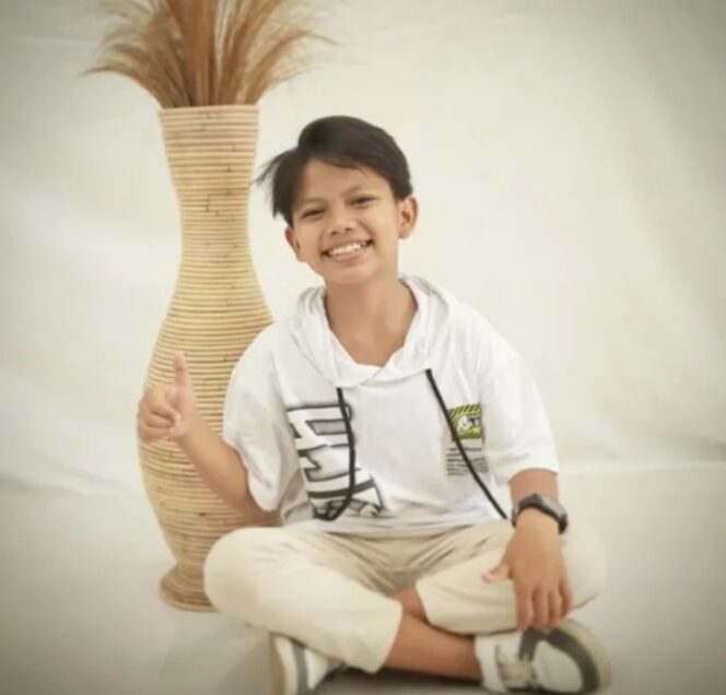 
					Viral! Farel Prayoga yang membawakan lagu Ojo Dibandingke. (Foto; IG Farelprayoga)