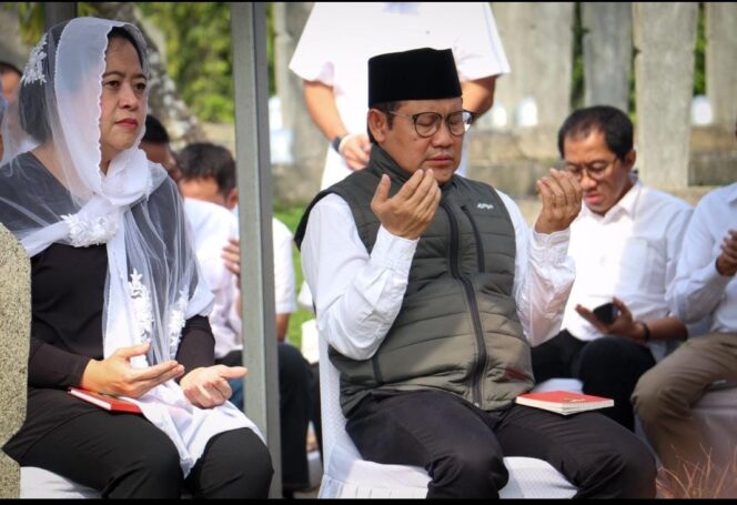 
					Pertemuan Gus Muhaimin bersama Puan Maharani di Makam almarhum Taufiq Kiemas.