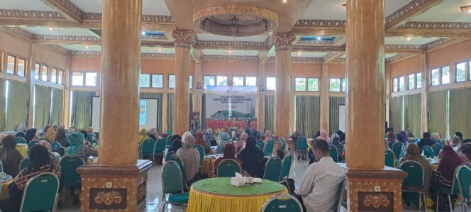 
					Sosialisasi Perizinan Berusaha Berbasis Resiko. (Foto; SRI)