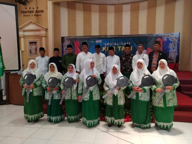 
					PCNU Bagil Mendapatkan Bantuan dari H. Faisol Riza. (Foto; SRI)