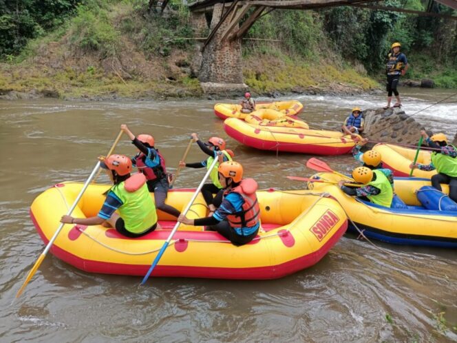 
					Kejurda Arung Jeram 2022 di Gelar di Songa Adventure. (Foto; SRI)