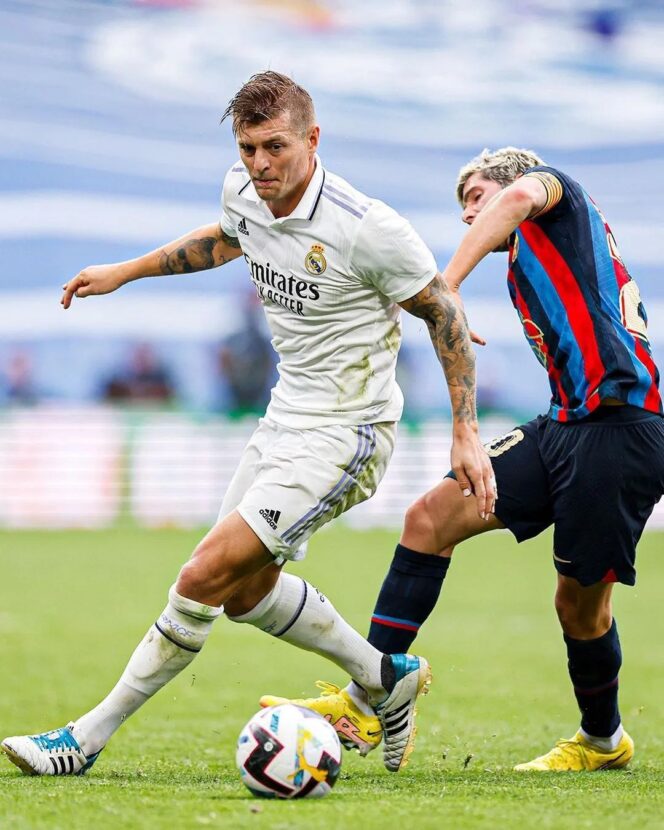 
					Pemain Real Madrid saat membawa bola. (Foto; ilustrasi)