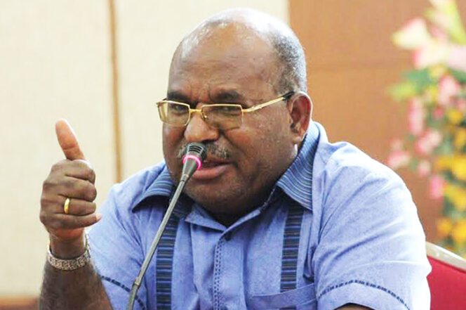 
					Gubernur Papua Lukas Enembe saat sambutan dalam acara. (Foto; Istimewa)