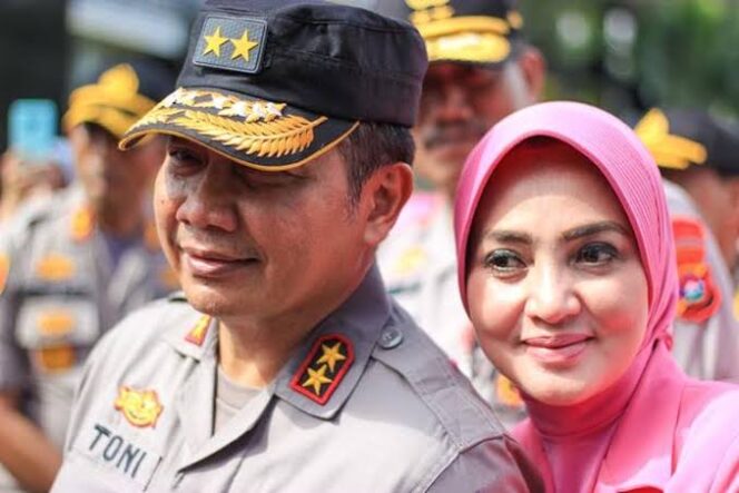 
					Sosok Pengganti Teddy Minahasa sebagai Polda Jatim. (Foto; Istimewa)