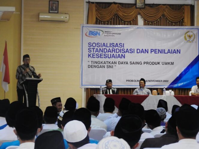 
					H. Faisol Riza Saat Mengisi sambutan dalam acara Sosialisasi Standarisasi dan Penilaian Kesesuaian. (Foto; SRI)