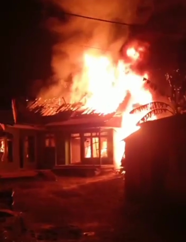 Kebakaran di Krucil Probolinggo; Dipicu Akibat Lilin Menyambar Jerigen BBM