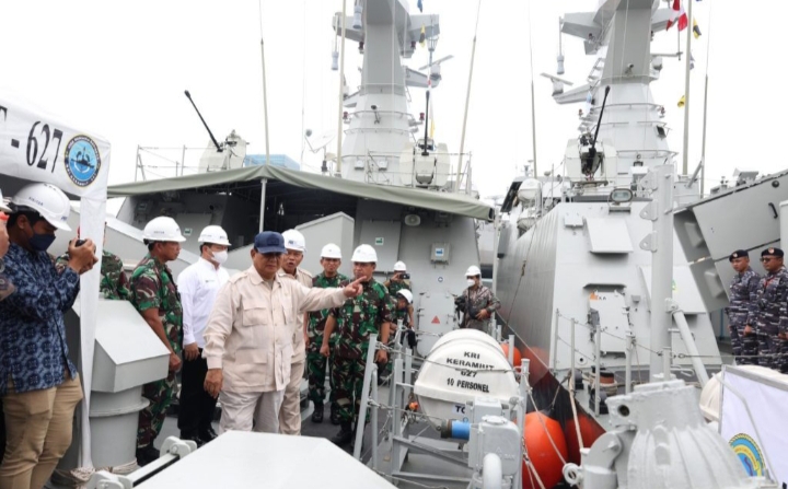 Prabowo Subianto Berkunjung ke PT PAL Indonesia