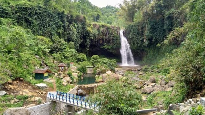 
					Tempat wisata cocok untuk merayakan tahun baru 2023. (Foto: Travel.jb)