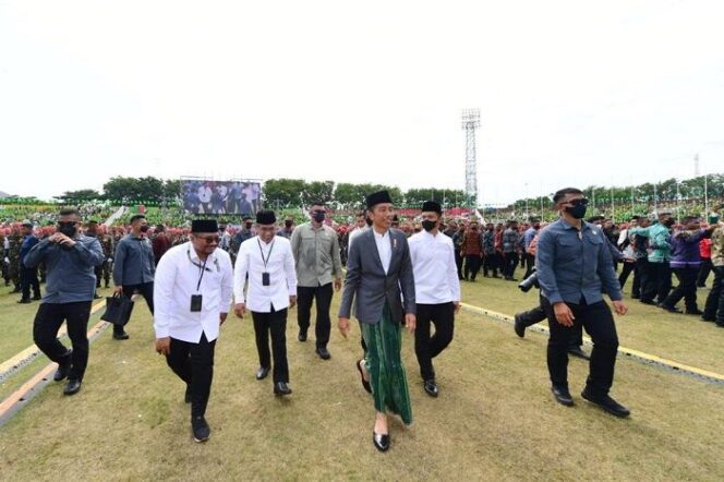 
					Saat presiden Jokowi menghadiri acara satu abad NU. (Foto: Twitter @jokowi)