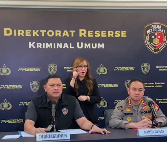 
					Kapolda Metro Jaya melakukan Press Release. (Foto: Ig @poldametrojaya)