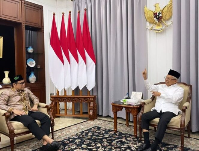 
					Muhaimin Iskandar dan KH Ma'ruf Amien bertemu di rumah dinas. (Foto; ig @cakiminow)