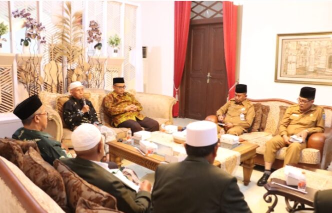 
					Rombongan pengurus PCNU Kota Kraksaan jalin silaturahim dengan Pejabat Kabupaten Probolinggo, Senin (19/06/2023). Foto: Humas Pemkab Probolinggo