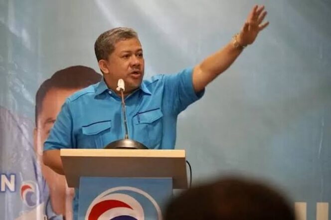 
					Politisi Partai Gelora Fahri Hamzah