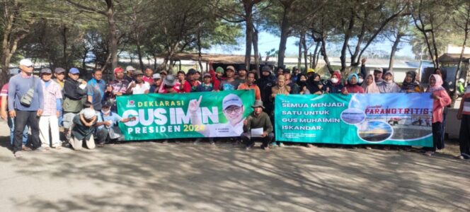 
					Saat pernyataan sikap di bacakan oleh Komunitas Paris Barokah untuk dukungan Gus Imin sebagai presiden 2024. (Foto; SRI)