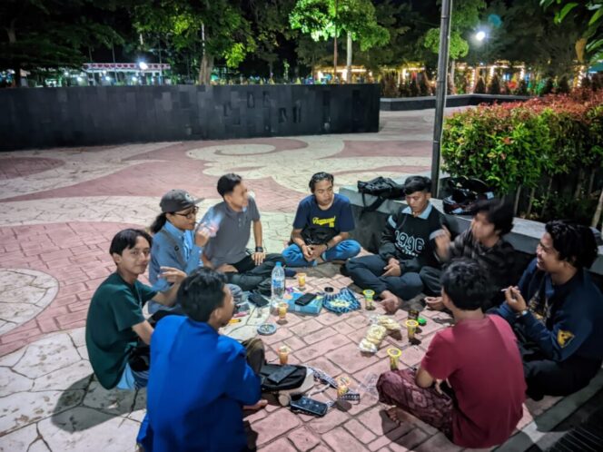 
					Komunitas Sedulur Tunggal Kopi saat melakukan Diskusi. (Foto; SRI)