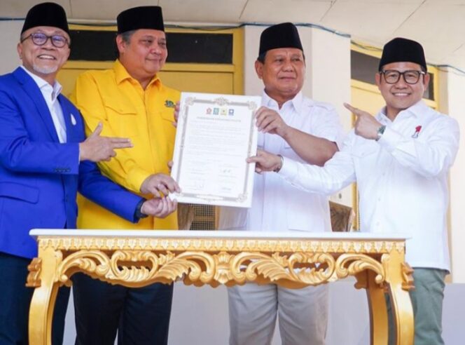 
					4 ketua umum teken koalisi di pilpres 2024. (Foto; ig @cakiminow)