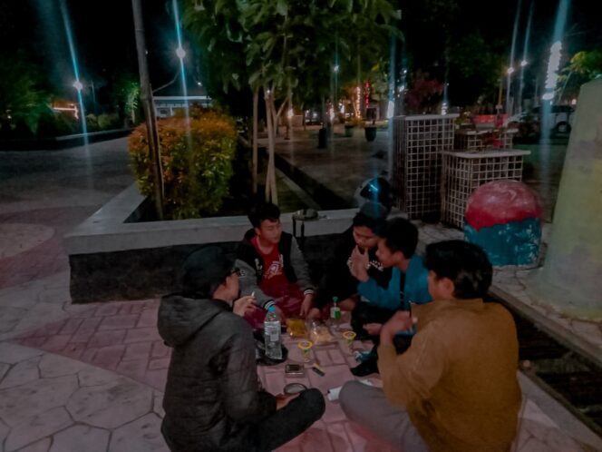 
					Sedulur Tunggal Kopi dalam rutinitas. (Foto; SRI)
