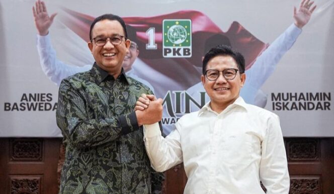 
					Muhaimin Iskandar dan Anies Baswedan saat berjabat tangan. (Foto: ig @aniesbaswedan)