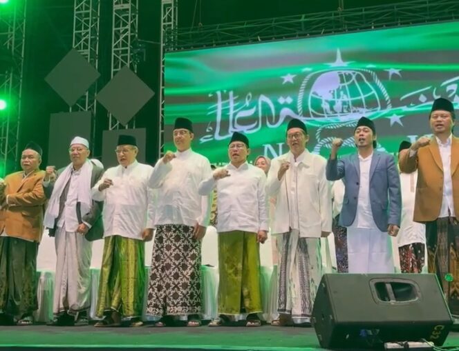 
					Muhaimin Iskandar dan anies Baswedan saat menghadiri acara. (Foto: Ig @cakiminow)