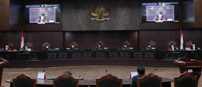 
					Sidang Pleno yang di lakukan oleh Mahkamah Konstitusi. (Foto: MK RI)