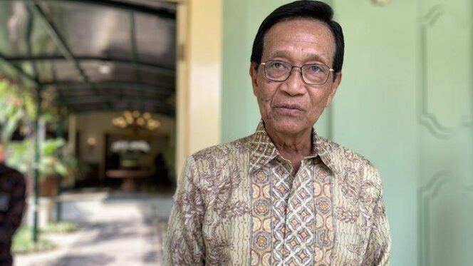 
					Gubernur DIY, Sri Sultan Hamengku Buwono (HB) X saat ditemui awak media di Kompleks Kepatihan, Senin (6/11/2023). (Foto/Tribunjogja).