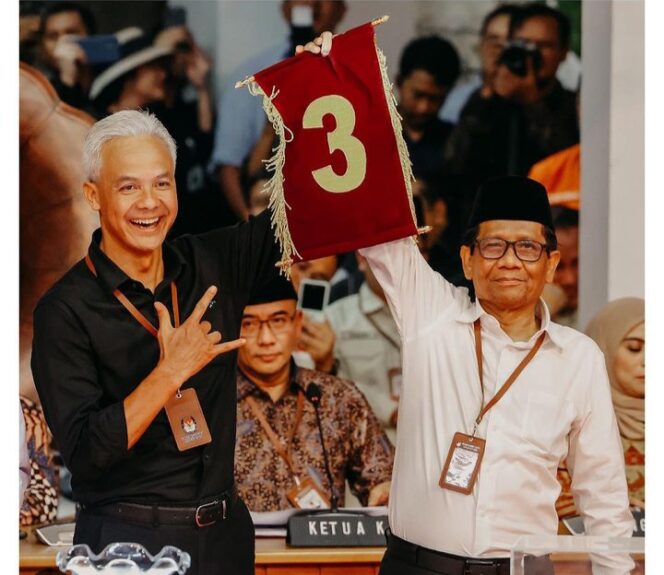 
					Ganjar Pranowo dan Mahfudz Md. (Foto: Ig @ganjar_pranowo)