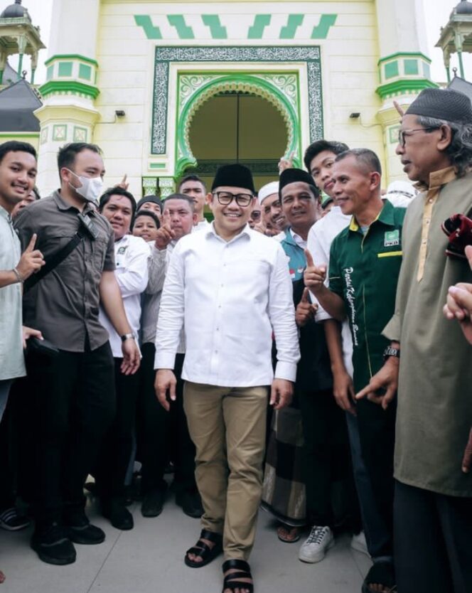 
					Muhaimin Iskandar saat menyapa masyarakat. (Foto: Ig @cakiminow)