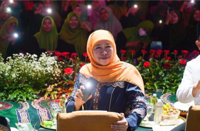 
					Khofifah Indar Parawansa saat mengikuti pengajian bersama. (Foto: Ig @khofifah.ip)