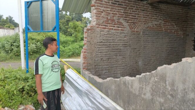 
					Kondisi tempat kerja korban yang meledak. (Foto: Istimewa)