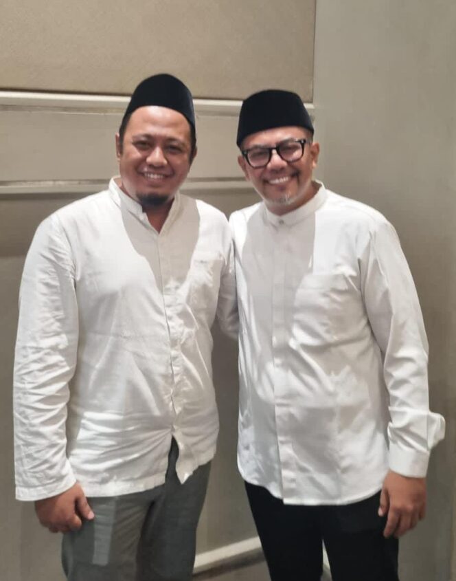 
					Gus Haris dan Lora Fahmi saat bertemu. (Foto: Ist/ilustrasi)