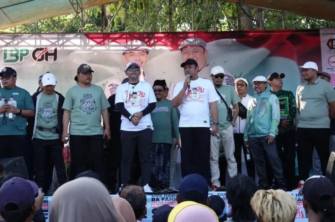 
					Ra Fahmi saat sambutan di sela sela acara jalan sehat di alun-alun Kraksaan. (Foto: Ist/ilustrasi)