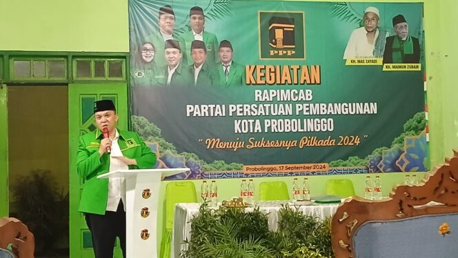 
					Sekretaris Jenderal (Sekjen) DPW PPP, Habib Salim Qurays saat sambutan di acara Rapimcab di Kantor PPP Kota Probolinggo. Foto: Suararakyatindo