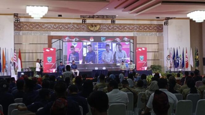 
					Suasana debat Publik Calon Bupati Probolinggo, di Gedung Islamic Center Kraksaan, Minggu (20/10/2024) Malam. Foto: Istimewa