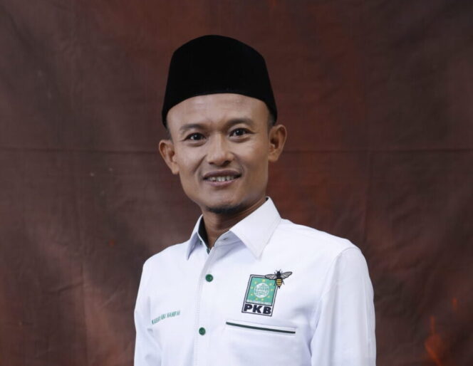 
					Kaisar Abu Hanifa Yang hari ini akan di Lantik sebagai anggota DPR RI.