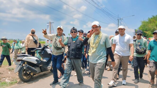 
					Gus Haris saat blusukan di Wilayah Kecamatan Krejengan. (Foto: Zaki/Suararakyatindo)