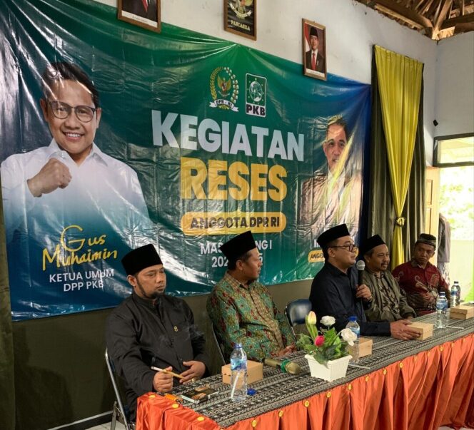 
					Imam Sukri Melakukan reses Kawal Realisasi UU Pesantren. (Foto: SRI)