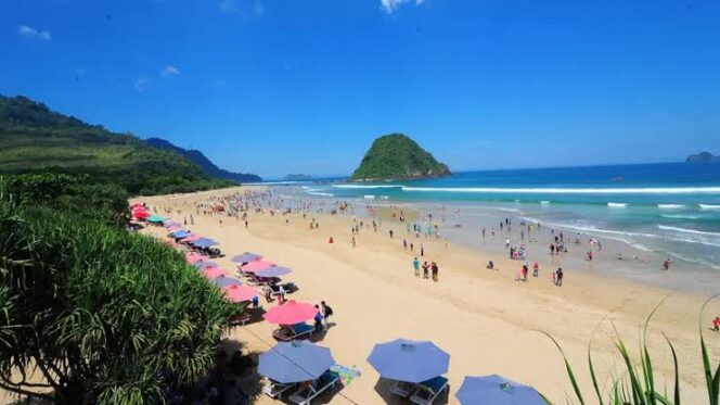 
					Pulau Merah Banyuwangi/yukbanyuwangi