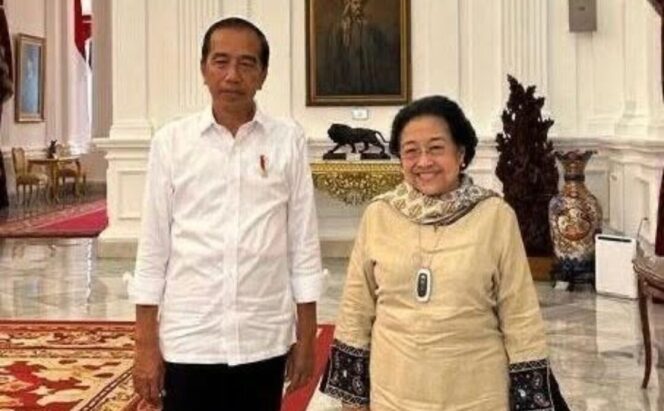 
					Jokowi dengan Megawati Soekarnoputri di Gedung Istana. (Foto: @presidenmegawati)