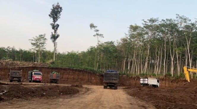 
					Lokasi tambang yang ada di Desa Brabe Kec. Maron Kab. Probolinggo. (Foto: SRI)