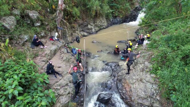 
					Air terjun Bidadari Kayangan resmi menjadi destinasi wisata Canyoning yang berada di Dusun Krobungen, Desa Wangkal, Kecamatan Gading, Kabupaten Probolinggo/Istimewa.