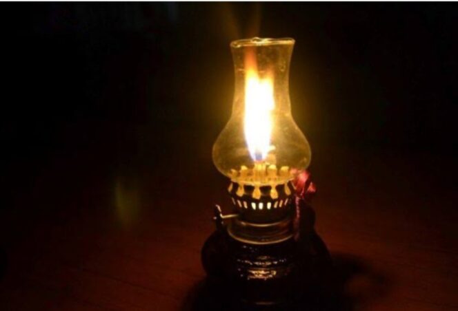 
					Penerangan kehidupan yang kian hampir redup dalam kesengsaraan. (Foto: Ilustrasi)