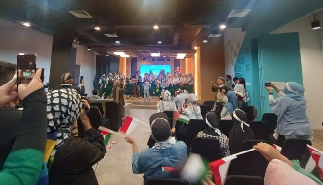 
					Forum Pendongeng Nasional dan Dompet Dhuafa dalang dukungan untuk Palestina Melalui Dongeng. (Foto: Suararakyatindo/HO-DOMPET DHUAFAH)