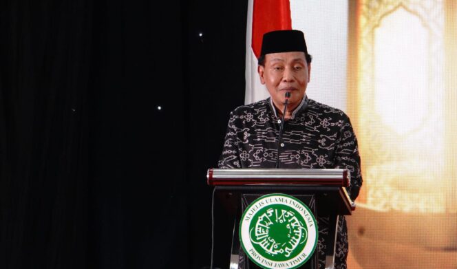 
					Ketua Umum Majelis Ulama Indonesia (MUI) Provinsi Jawa Timur, KH. Moh. Hasan Mutawakkil Alallah saat sambutan di acara Peluncuran tiga program strategis, Sabtu (10/5/2025).