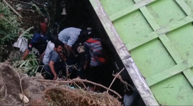 
					Tangkap Layar video amatir warga.