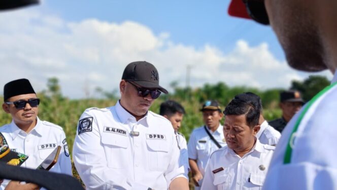 
					Anggota DPRD Kabupaten Probolinggo Komisi III saat tinjau bekas tambang