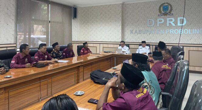 
					Sejumlah perwakilan Badan Permusyawaratan Desa (BPD) dari berbagai wilayah di Kabupaten Probolinggo mendatangi Komisi I DPRD Kabupaten Probolinggo, pada Rabu (4/6/2025).