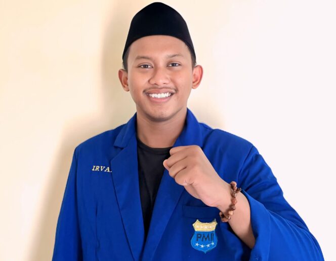 
					o, Irfan Baihaqi, kader aktif Pergerakan Mahasiswa Islam Indonesia (PMII) Probolinggo dan sarjana hukum lulusan STIH Zainul Hasan Genggong.