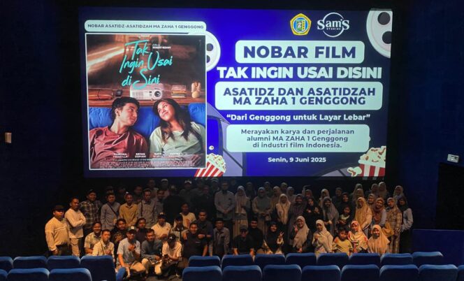 
					Suasana penuh kehangatan dan kebanggaan menyelimuti kegiatan nonton bareng yang digelar oleh MA Zainul Hasan 1 Genggong (MA ZAHA) pada Senin siang (9/6) di Sams Studio, Kota Probolinggo. (Foto: Istimewa)