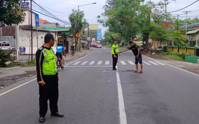 
					Ilustrasi olah tkp kecelakaan beruntun di Jalan Raya Wonoayu, tepatnya di depan SDN Wonoayu I, pada Sabtu (5/7/2025). (Foto: Istimewa)